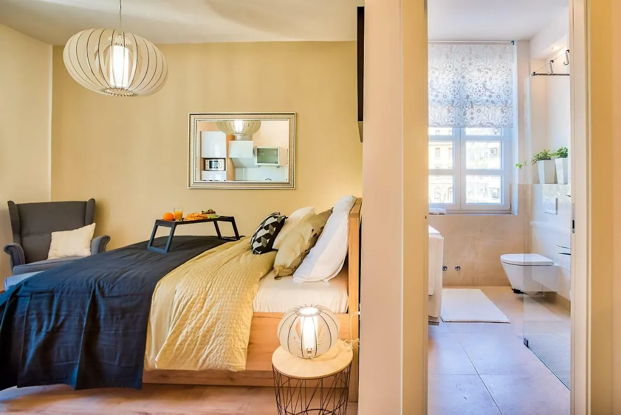 Parkside Studio Apartments With Free Parking Pula