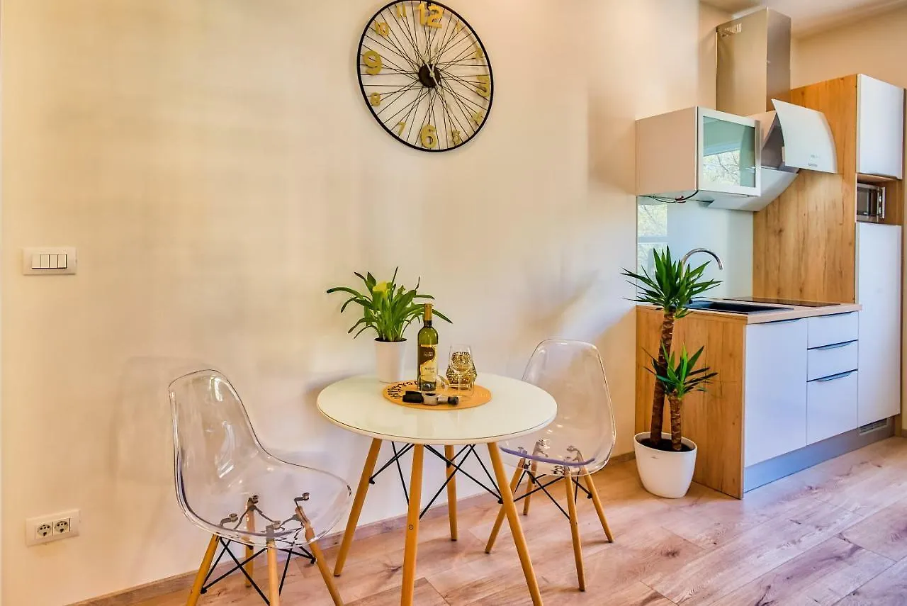 Parkside Apartments Pula 0*,  Kroatien